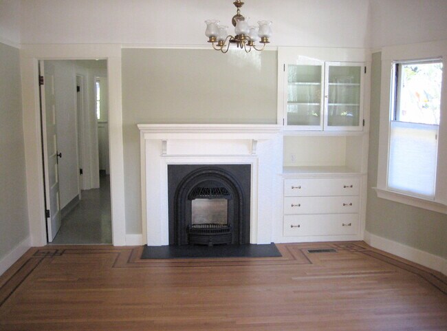 Dining Rm. - 2808 Piedmont Ave