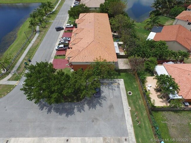 Foto del edificio - 5612 SW 162nd Path