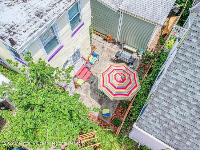 Building Photo - 68 Embury Ave