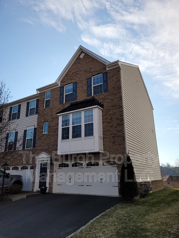 Primary Photo - 335 Arrowwood Ln