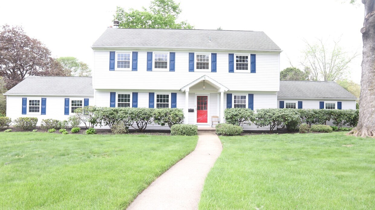 6 Vanderveer Dr Unit 1, Lawrence Township, NJ 08648 Apartments in