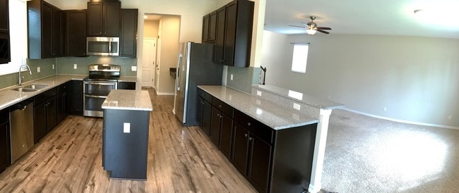 Building Photo - 5915 Paxton Ct