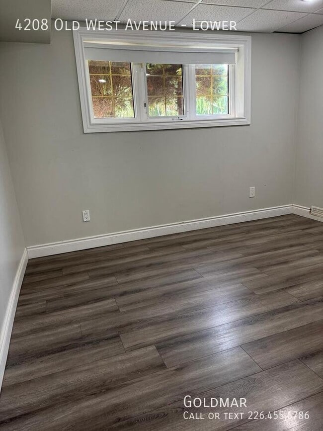 Building Photo - Lower Unit Available in South Windsor