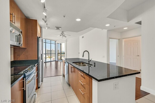 Foto del edificio - 200 W Sahara Ave