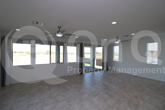 Building Photo - 23020 E Calle Luna