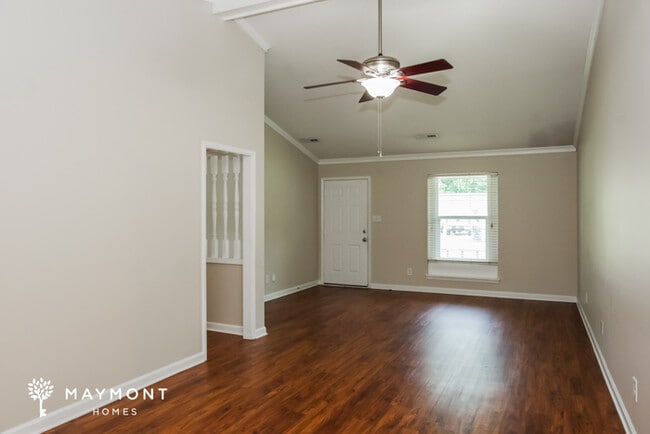 Building Photo - 2418 Oxmoor Ln SW