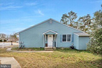 Building Photo - 2299 Memorial Ct