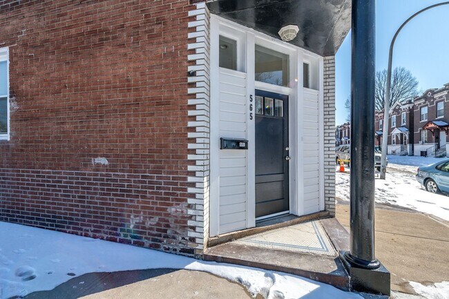 Building Photo - 565 Eiler St