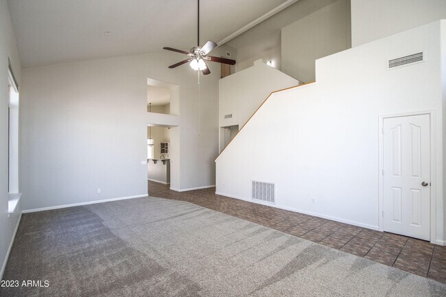 Foto del edificio - 4627 E Dale Ln