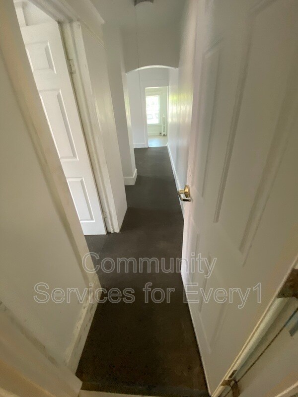 Foto del edificio - 2415 Delaware Ave