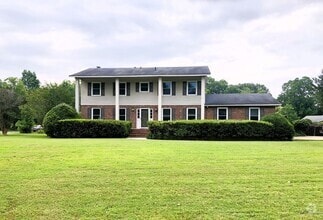 Building Photo - 218 Marty Dr