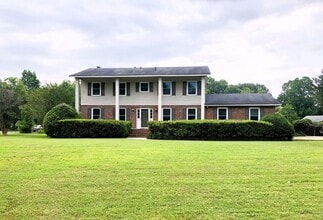 Building Photo - 218 Marty Dr
