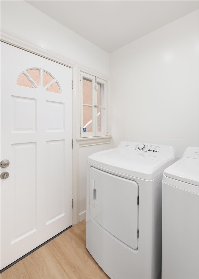 Washer Dryer in unit - 6612 Emmet Ter