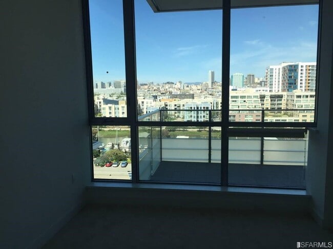 Foto del edificio - 718 Long Bridge St