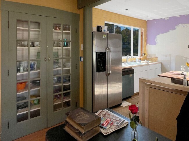 Building Photo - Lease to Own