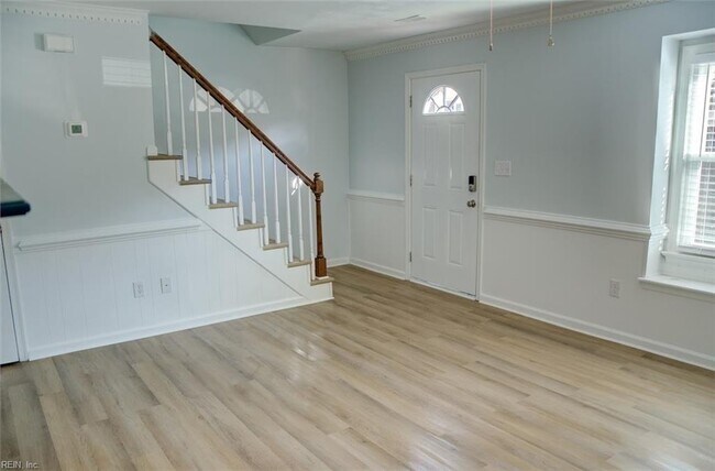 Foto del edificio - 5686 Rivermill Cir