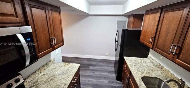 Building Photo - 161 NW 40th St