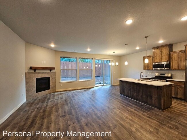 Foto del edificio - 4 br, 2.5 bath House - 3513 NE 61st Way