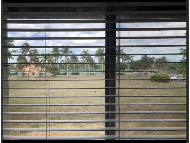 Foto del edificio - Port of the Islands