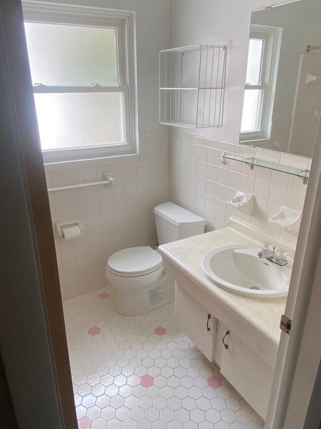 Foto del edificio - 3712 Douglas Rd