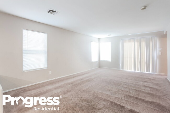 Building Photo - 8595 Shady Pines Dr