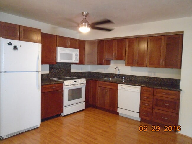 Building Photo - Great Kailua Neighborhood! Single Family h...