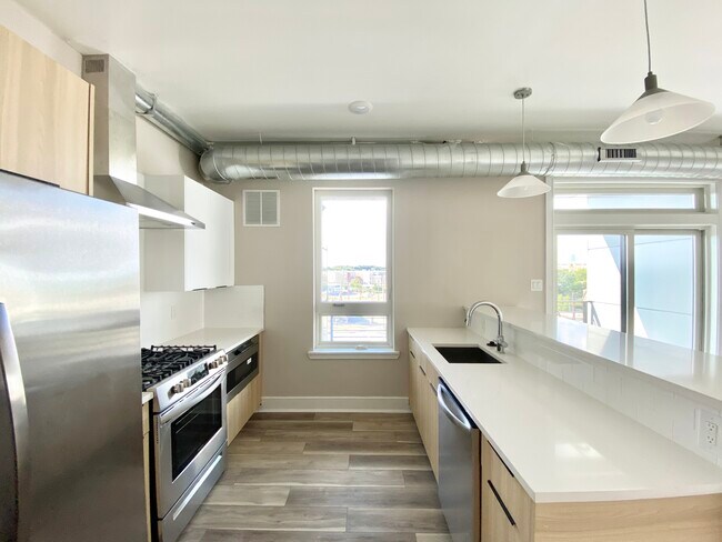 Building Photo - 3301 Capri Dr