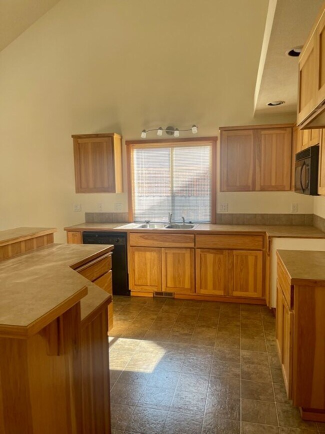 Foto del edificio - Lovely single level home in SW Bend with l...