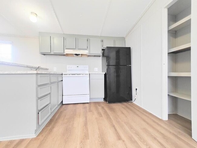 Foto del edificio - 4409 Rainbow Ln