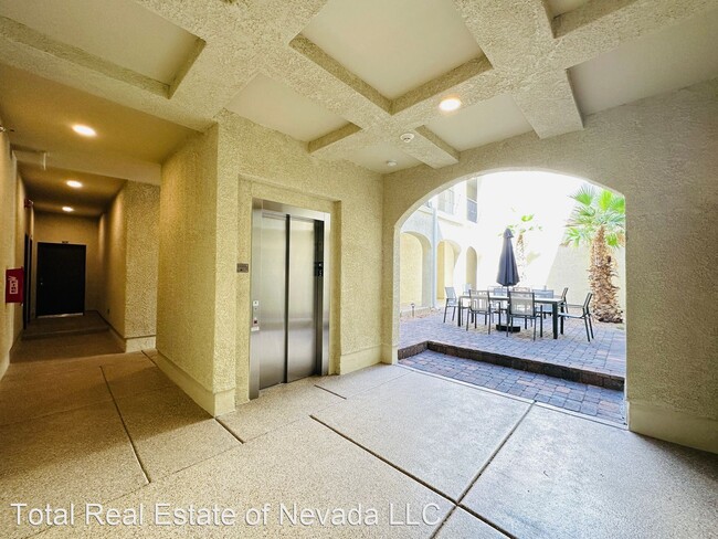 Building Photo - 2 br, 2 bath House - 2555 Hampton U #7202