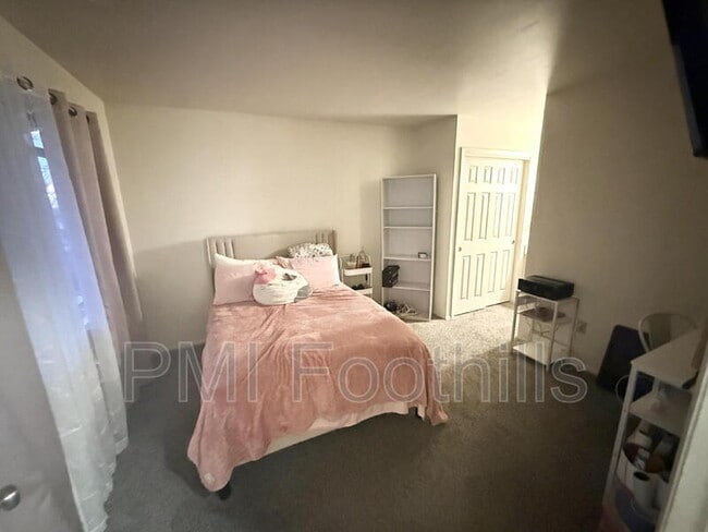 Foto del edificio - 8846 Lowell Blvd