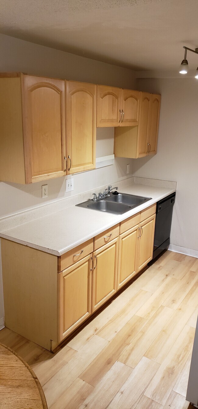 Cocina - 451 Golden Cir