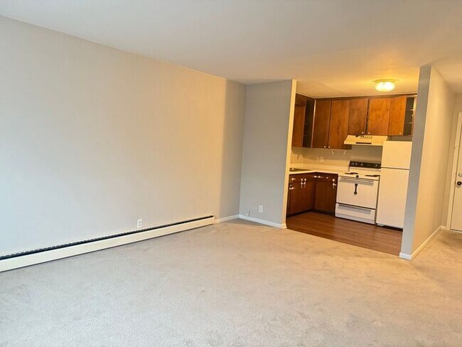Foto del edificio - Remodeled 1 Bedroom Apartment!!! Walk to t...