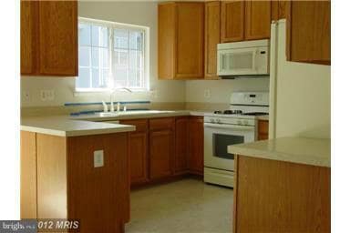 Building Photo - 2269 Forsythia Dr