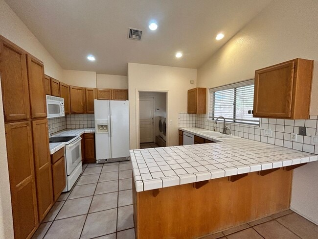 Building Photo - 4-Bedroom Home in Mesa Del Sol with Heated Pool and Spa