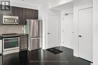 Building Photo - 510 Curran Place