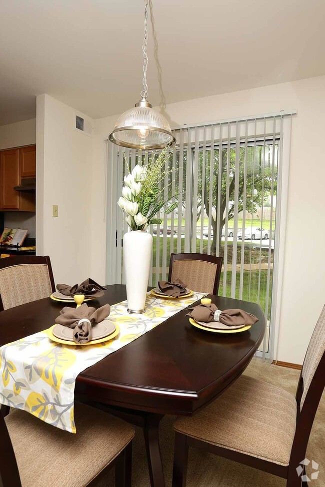 Dining Room - Westport Station