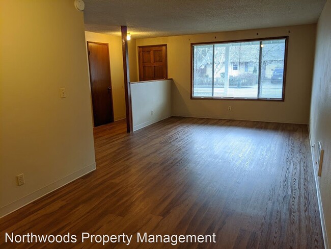 Building Photo - 3 br, 2 bath House - 4824 Daisy St.