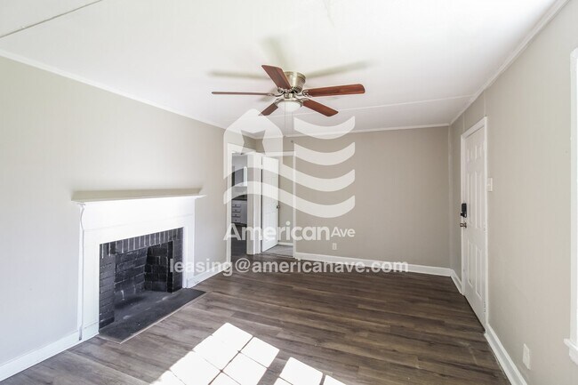 Foto del edificio - 105 Arnold Blvd