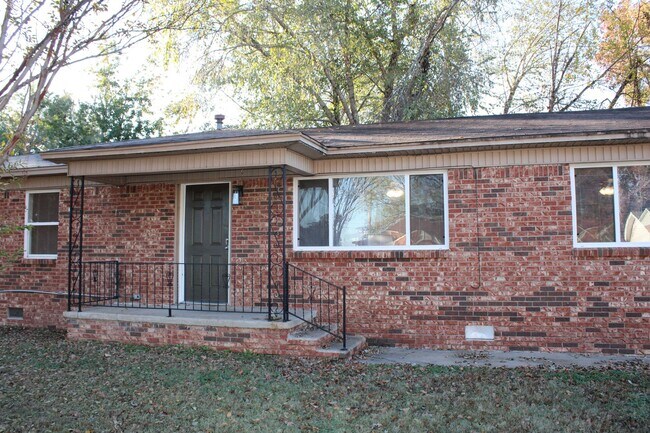 Foto del edificio - 4 BEDROOM HOUSE BY ELEMENTARY SCHOOL*