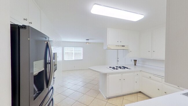 Foto del edificio - 16402 Birdie Ln