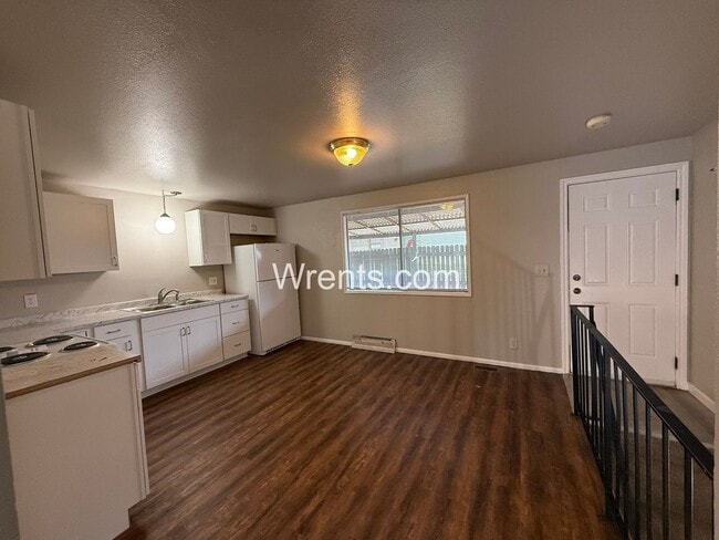 Foto del edificio - 2318-2320 E Dalke Ave