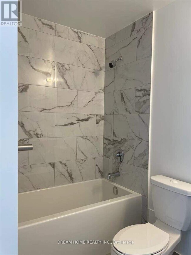 Building Photo - 38 Forest Manor Rd