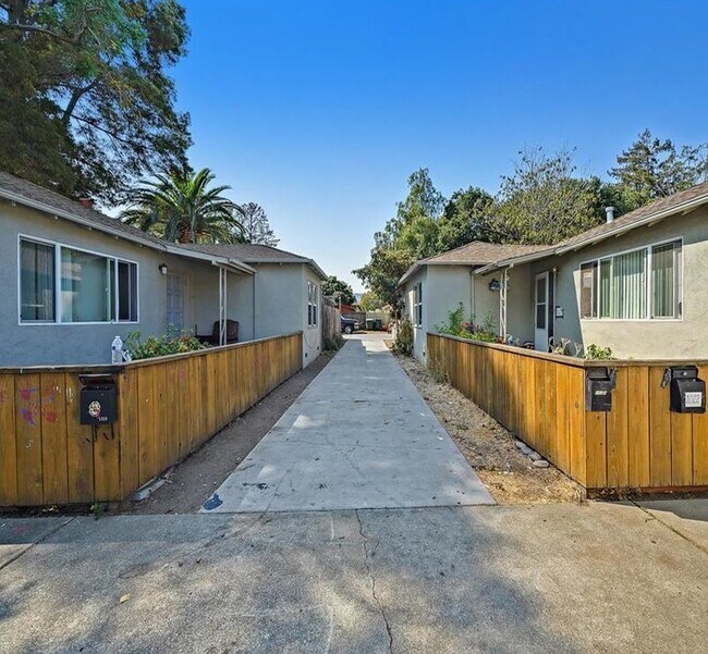 Foto del edificio - 1020-1026 Grand St