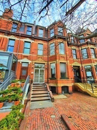 Foto del edificio - 240 Newbury St
