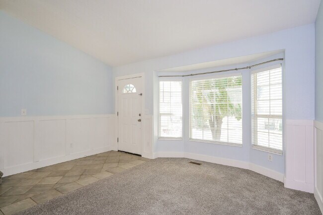 Building Photo - Tri-Level in Lehi's Ridge Neighborhood with RV Parking and a Finished Basement Suite