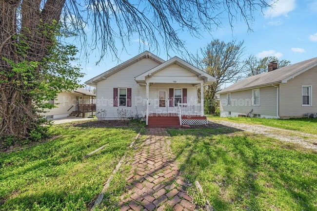 Photo - 704 W Johnson St Apartment