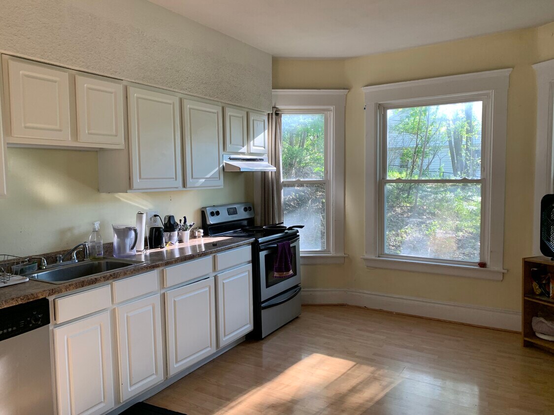 Foto principal - 740-42 Euclid Ave