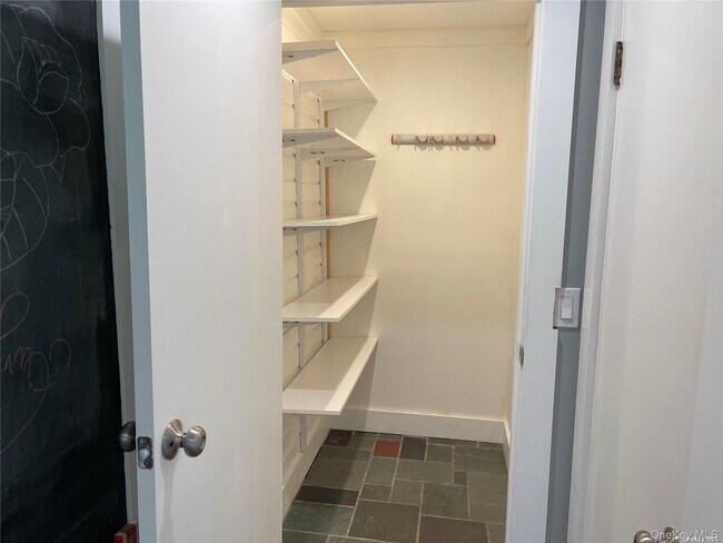 Foto del edificio - 77 Boulevard Ave