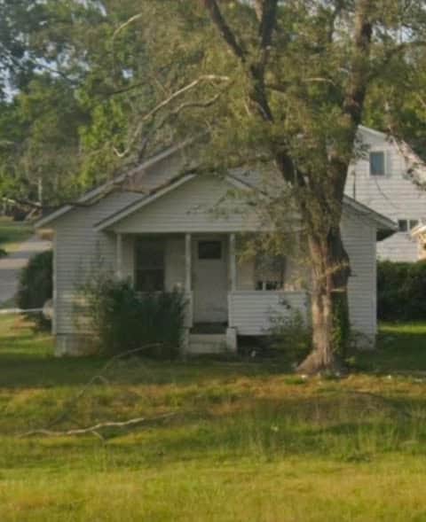 Primary Photo - 2901 E Main St